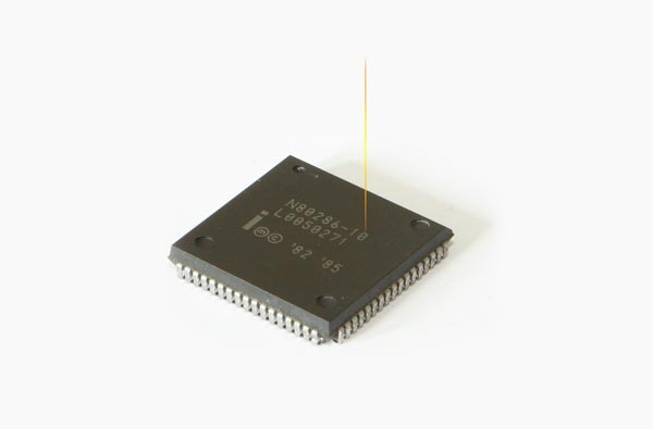 芯片激光打標機的特點、材料以及優(yōu)點(圖1)