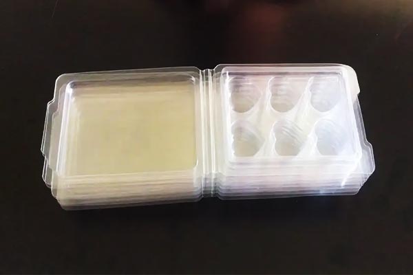 為什么兩塊不同顏色的塑料用激光無法焊接到一起？(圖1)